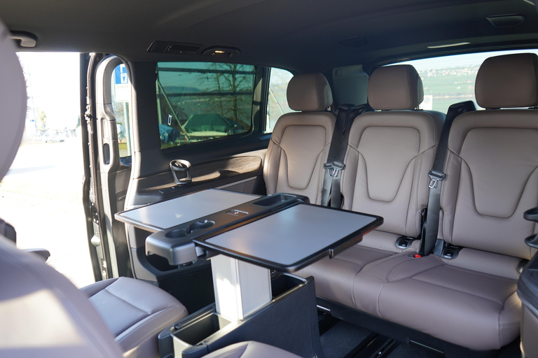 Lucerne: Private Transfer to Geneva with Montreux Stop