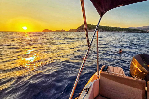 Dubrovnik (Marina Frapa): Golden hour Sunset Cruise (2h) Shared Golden Hour Sunset Speedboat Cruise (1h)