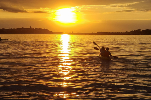 Belgrade: Sunset Kayak Tour