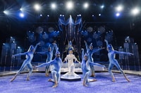 Berlin, FALLING | IN LOVE Grand Show Friedrichstadt-Palast - Housity