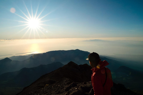 Monte Rinjani 2D/1N Borde del Cráter