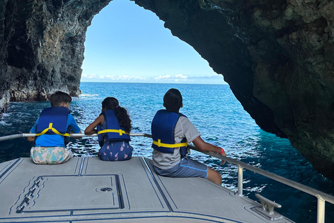 Kauai: Na Pali Coast Deluxe Power Catamaran Tour 7 a.m Deluxe Morning Magic