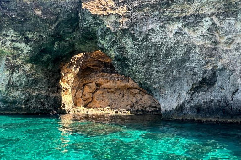 Malta: Comino, Blue lagoon, Crystal Lagoon Private Boat Tour
