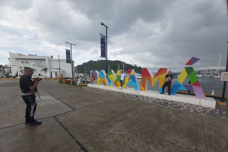 Zwischenstopp im Panama Canal Visitor Center und StadtrundfahrtLayover-Stadtrundfahrt und Panamakanal-Besucherzentrum