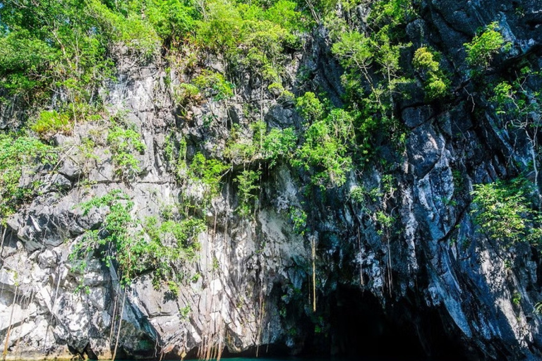 Palawan: 10-Day Guided Tour with Meals and Transfers