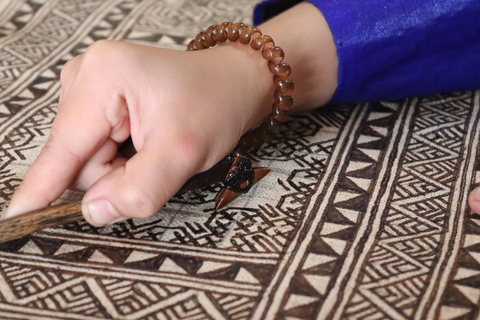 Luang Prabang: Hmong Batik Art Workshop Luang Prabang: Hmong Batik Art Workshop