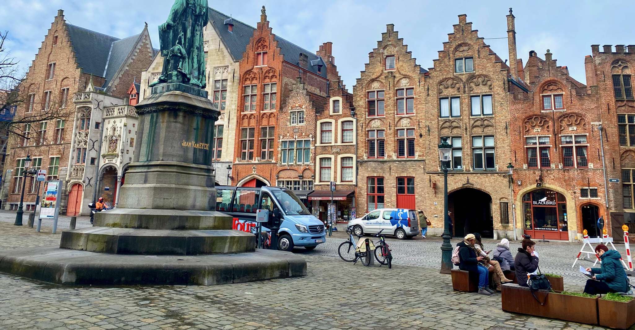 Bruges Highlights Trip from Paris Lunch Boat Beer Chocolate - Housity