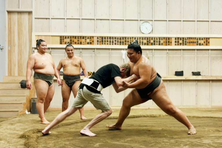 Tokio: Trening sumo z prawdziwymi zapaśnikami