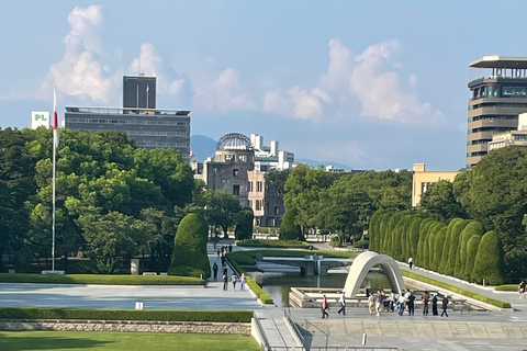 Hiroshima: tour privado personalizado en inglés con recogida en el hotel