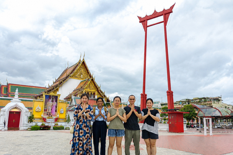 Bangkok: Royal Temples and Tuk-Tuk Tour with Guide