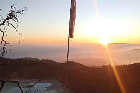 Vulcano, sorgenti calde, bagni di fango e tour del tè: tutto inclusoGiro aperto