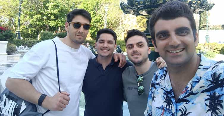 Baku: Stunning Walking Tour of Historical and Modern City photo 7