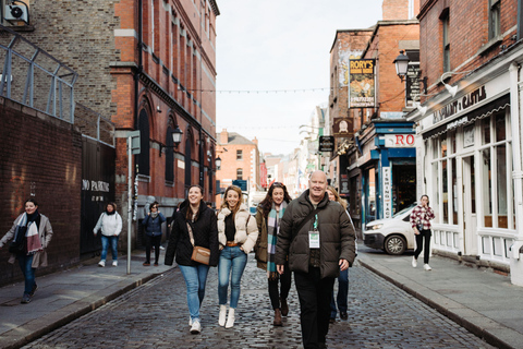 Dublin: Trinity College, Zamek, Guinness i Whiskey TourDublin: Trinity College, Castle, Guinness and Whisky Tour