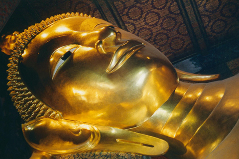 Bangkok: Grand Palace, Wat Pho, Wat Arun Sacred & Local Tour Tha Maharaj