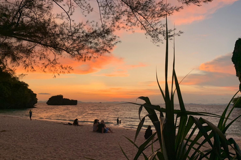 كرابي: غروب الشمس في 7 جزر والسباحة في العوالق مع عشاء شواء