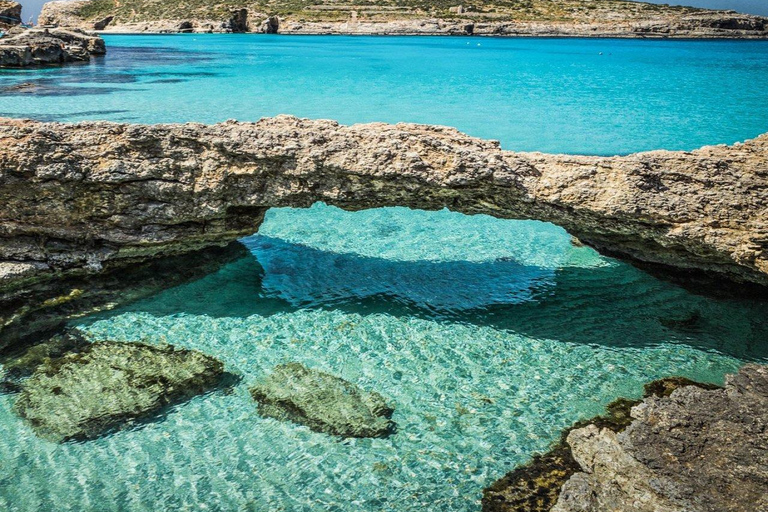 Desde Mellieħa: Crucero de medio día con las lagunas Azul y de Cristal