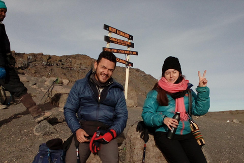 6 dagars fullmåneklättring på Kilimanjaro via Rongai-rutten