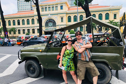 Esplora Ho Chi Minh City con una jeep car