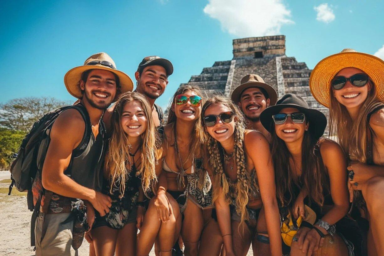 Cancún al completo: Rovine di Chichén-Iztá, Cenote e ValladolidEscursione condivisa con pick-up in hotel e pranzo a buffet