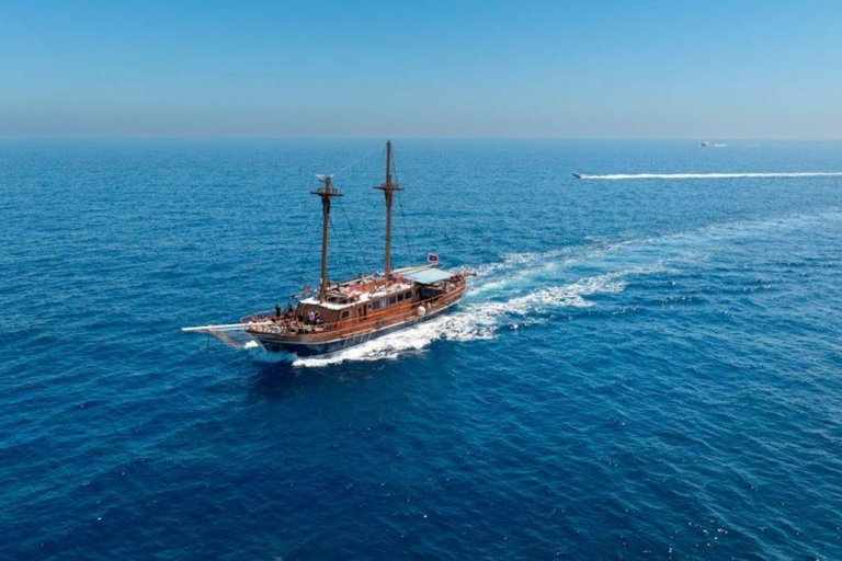 Gozo and Comino Scenic Day Cruise