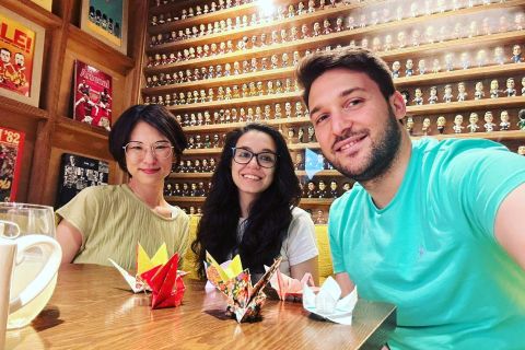 Tokyo: Origami Workshop with a Local including one drink