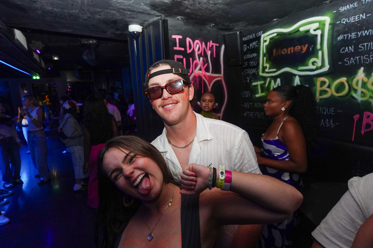 Cannes: Bar Crawl Madness 4 Bars, Wild Games &VIP Club Entry Cannes : Bar/Pub Crawl with Free Shots and VIP Access