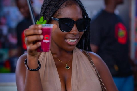 Vive la vida nocturna de Accra Música Bebidas Fiesta de baile y ambiente