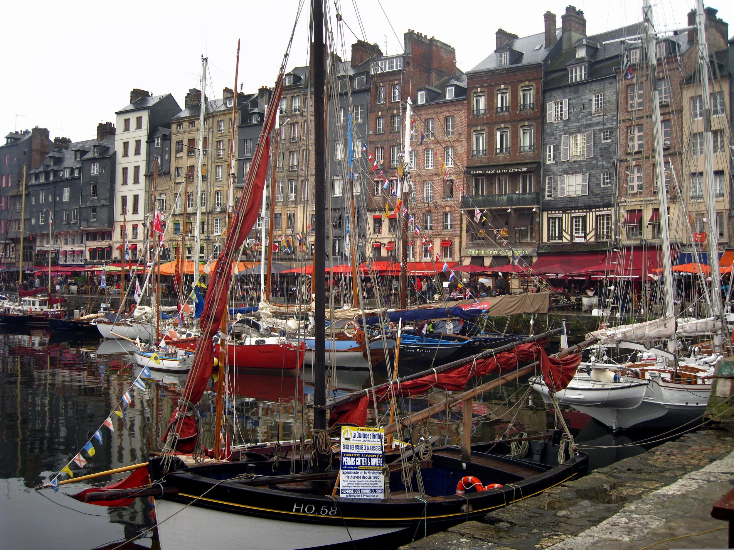 Von Le Havre: Geführter Ausflug nach Étretat und Honfleur