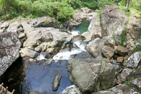 Kandy: Tour di un giorno delle cascate e dei villaggi locali con pranzo