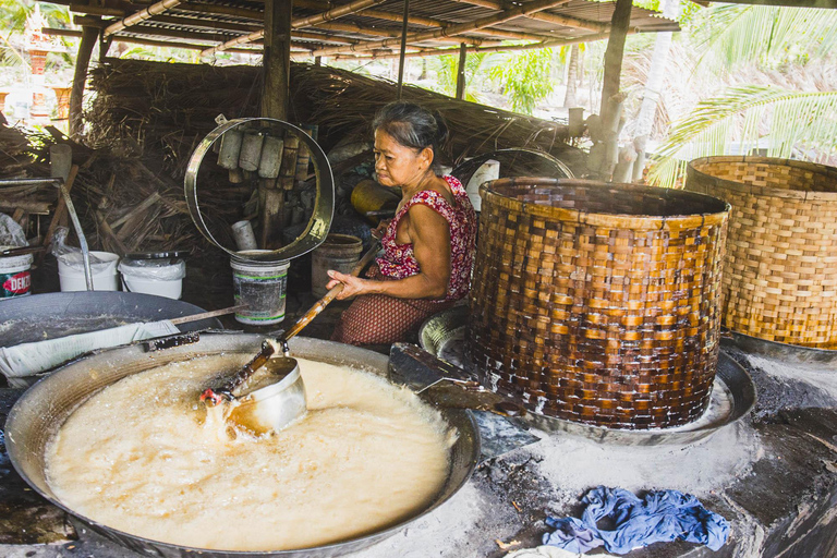 From Bangkok: Maeklong Railway and Floating Market Day Tour