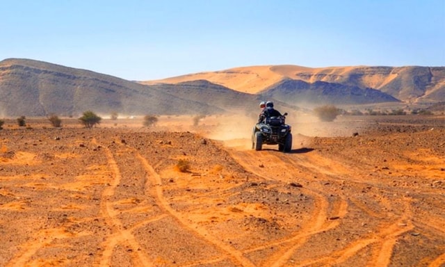 Marrakech: Diner en Quad fiets Woestijn Agafay Sterren & show