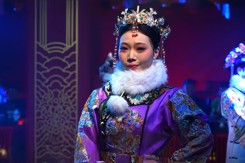 Shenyang: Manchu BanJin Feast with Live Performances Blue Seat（Regular）Meal+Costume+Makeup（ 2 days in advance）
