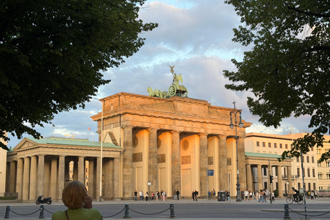 Berlin Night Walking Tour - Iconic Illuminated Landmarks Private Berlin Sunset Walking Tour - Iconic Landmarks