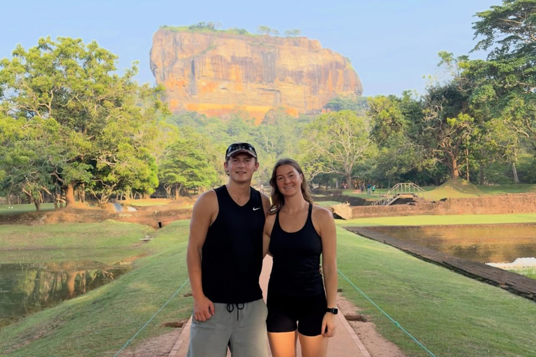 Private Transfer From Sigiriya to Kandy & Colombo Drop