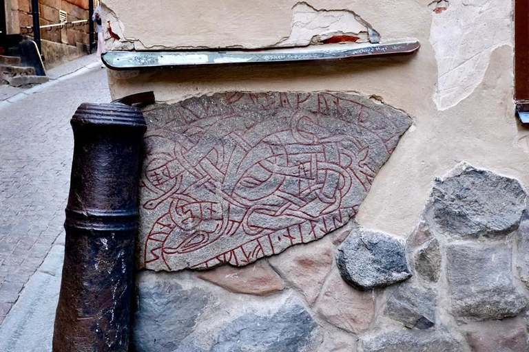 Stockholm: Walking tour from Medieval Town to Modern Capital German gamla stan
