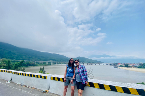 Hoi An Privattransfer nach Hue mit Goldener Brücke