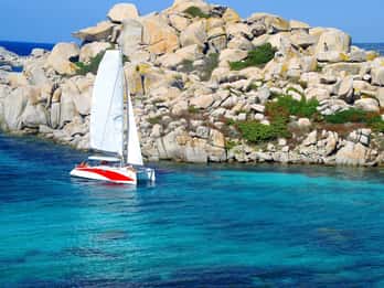 Bonifacio: Catamaran trip with snorkeling at the Lavezzi Islands