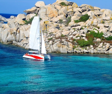 Bonifacio: Catamarantocht met snorkelen bij de Lavezzi-eilanden
