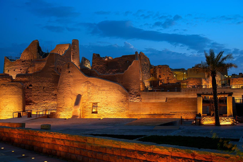 Riyadh: Diriyah Walking Tour with Coffee and Souvenirs