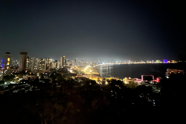 Visita a Mumbai à luz da noite e aos locais históricosTour noturno particular em Mumbai