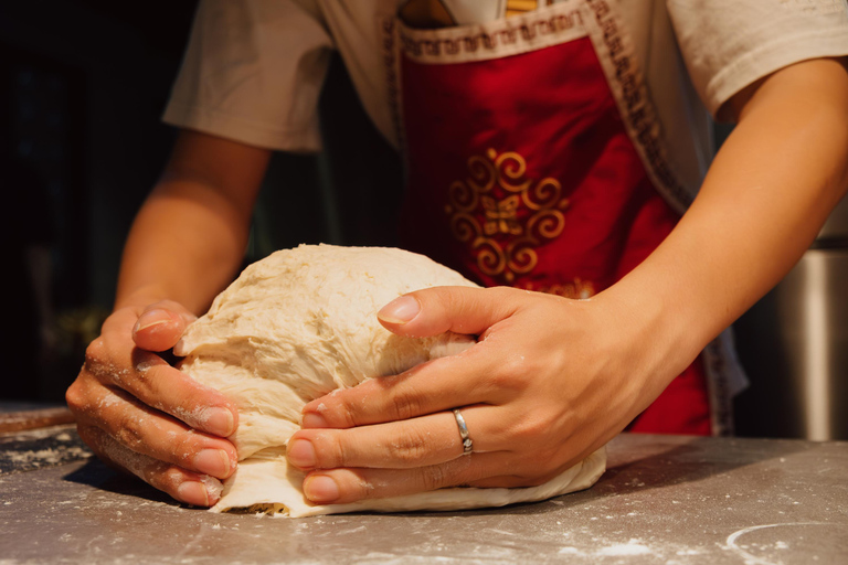 河内面包烘焙和咖啡冲泡课：法国传统Join-in: Hanoi Banh Mi Baking &amp; Coffee Brewing Class