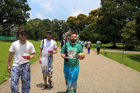 De Kandy a Kitulgala: Emocionante excursión de un día en balsa con Indika