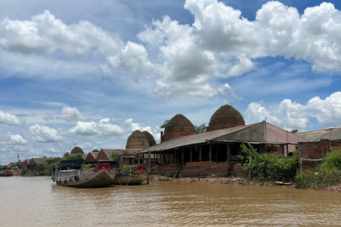 Auténtico Tour Privado de 2 Días en Moto por el Delta del Mekong