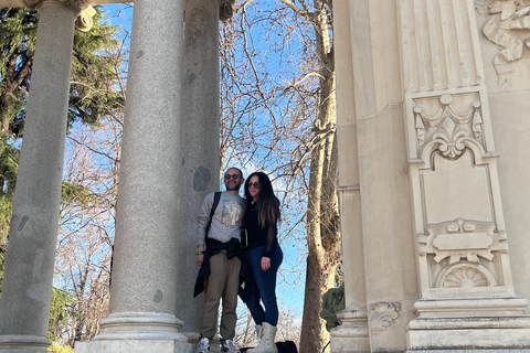Madrid: Retiro Park Deluxe with Hidden Stories Small Group El Retiro Tour + Rum Tasting