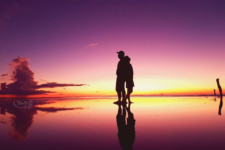 Sabah: Mangrove Fireflies, and Sky Mirror Dream Beach Tour