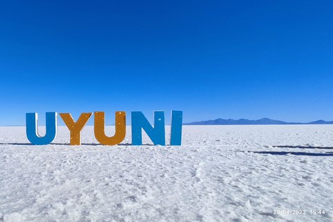 SALAR DE UYUNI:,tour della maestosa piana di sale di Uyuni