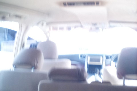 Trasferimento privato in furgone da Montego Bay all&#039;aeroporto di Negril e ritornoTransfer privato di andata e ritorno in furgone dall&#039;aeroporto di Montego Bay a Negril