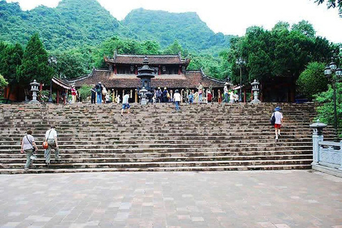 Hanoi: Huong Pagoda Day Trip with Boat and Cable Car