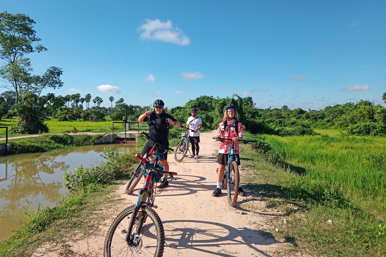 Indiana Jones: Guided Jungle Trails and Temples Bike Tour