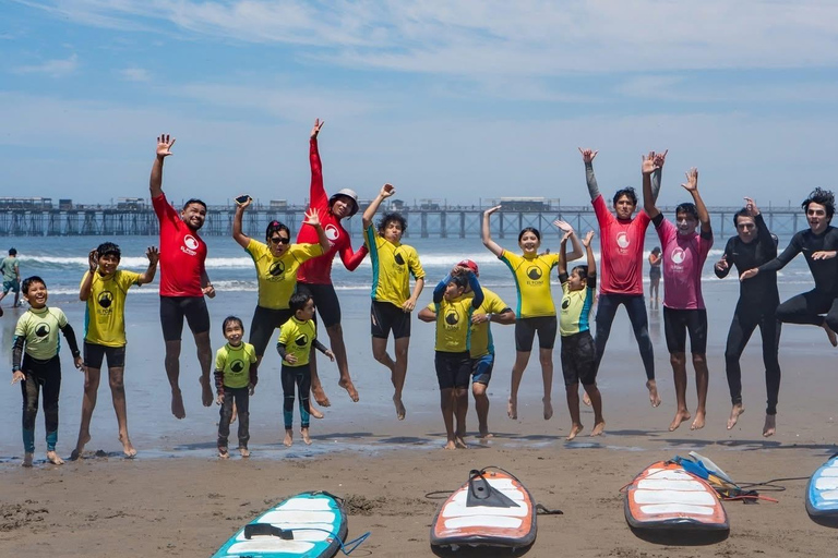 Chiclayo: Surfing Lessons for Beginners and Advanced Surfers Chiclayo: Beginner and Advanced Surfing Lessons